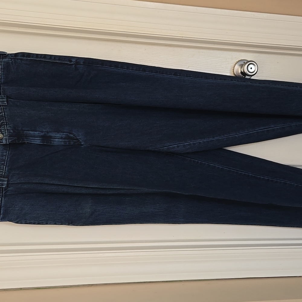 NEW WITH TAGS Mens Savane Relaxed fit jeans - Pleated - 38 x 29